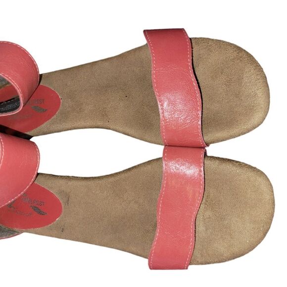 A 2 HEELREST BY AEROSOLES SIZE  9. ^ - Picture 3 of 8